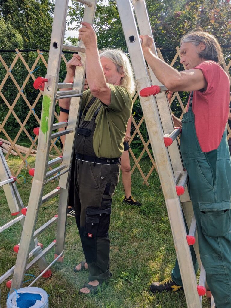 Freiwillige-bei-der-ehrenamtlichen-Arbeit